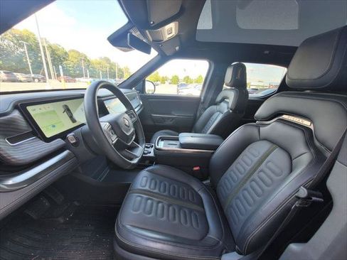 Used 2025 Rivian R1T Adventure Dual AWD/4WD image 17