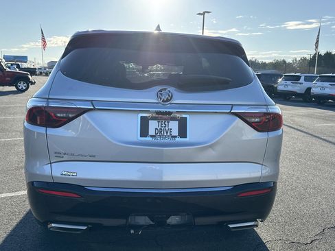 Used 2022 Buick Enclave Premium image 6