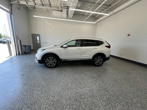 Used 2021 Honda CR-V Touring image 2