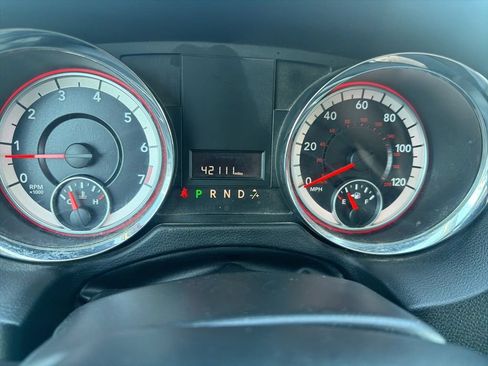 Used 2017 Dodge Grand Caravan SE FWD image 13