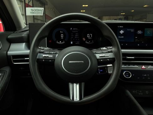 Used 2025 Hyundai Sonata SEL FWD image 31