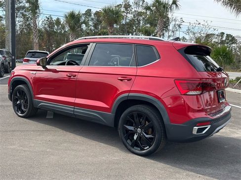 Used 2022 Volkswagen Taos SE image 4