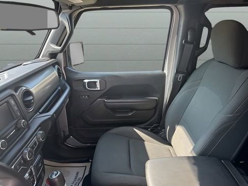 Used 2018 Jeep Wrangler Unlimited Sport S image 11