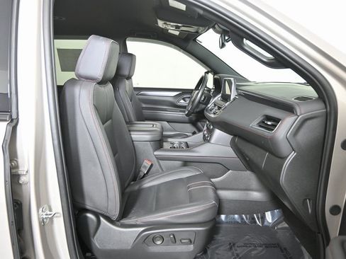 Used 2024 Chevrolet Tahoe RST w/ RST Performance Edition image 13