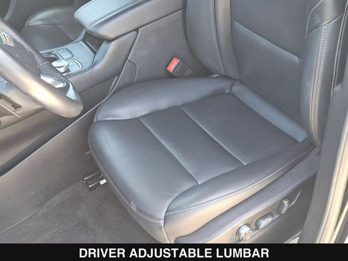 Used 2025 Cadillac XT4 Premium Luxury FWD image 16
