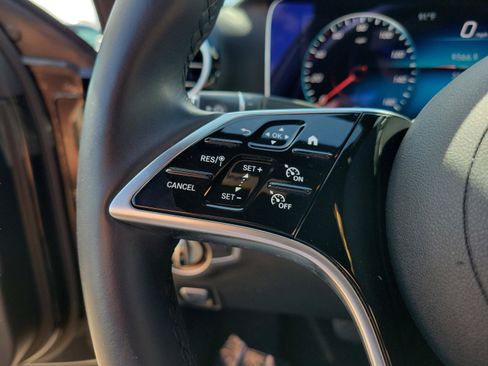 Used 2022 Mercedes-Benz E 350 Sedan image 27