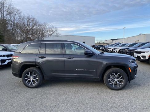 New 2026 Jeep Grand Cherokee Limited image 2