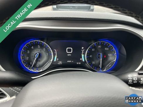 Used 2022 Chrysler Pacifica Touring-L FWD image 36