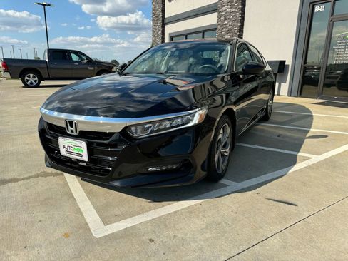 Used 2018 Honda Accord EX image 12