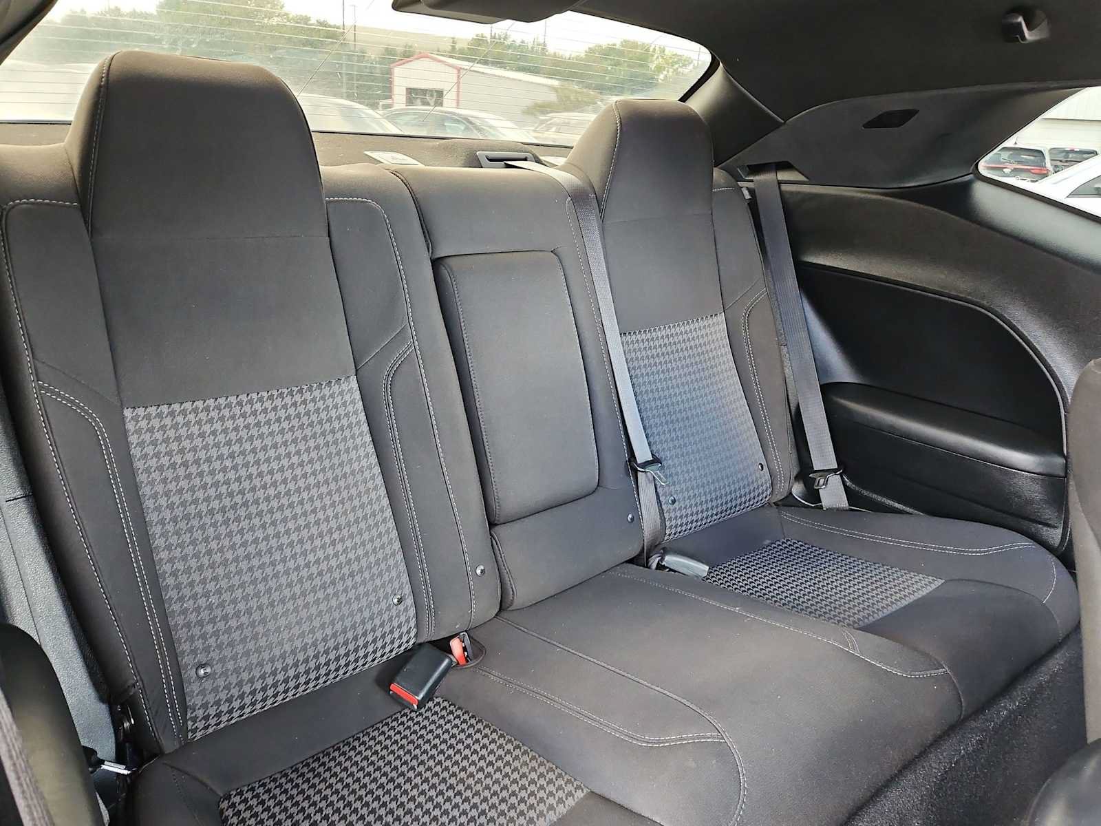 Used 2020 Dodge Challenger SXT RWD image 19