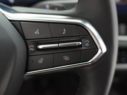New 2026 Chevrolet Equinox LT w/ Safety and Technology Package FWD image 21