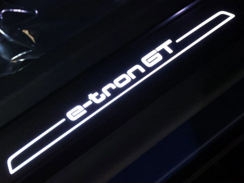 Used 2024 Audi e-tron GT Premium Plus w/ Performance Package image 82