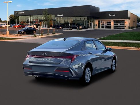 New 2026 Hyundai Elantra Hybrid FWD image 7