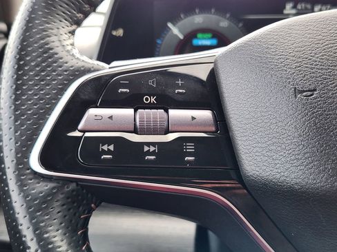 Used 2023 Nissan Ariya FWD image 23