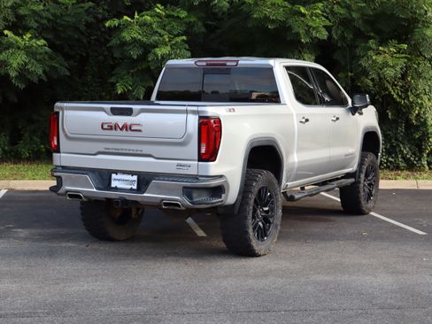 Used 2019 GMC Sierra 1500 SLT w/ SLT Premium Package AWD/4WD image 9