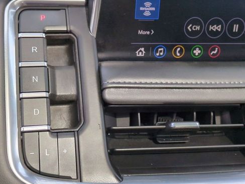 Used 2021 Chevrolet Tahoe Z71 image 16