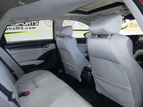 Used 2020 Honda Accord EX image 5