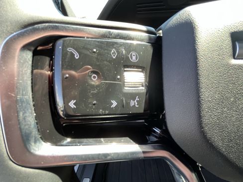 Used 2025 Land Rover Discovery Sport Dynamic SE image 19