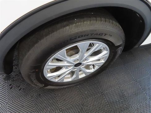 Used 2024 Ford Escape Active w/ Tech Pack #1 AWD/4WD image 8