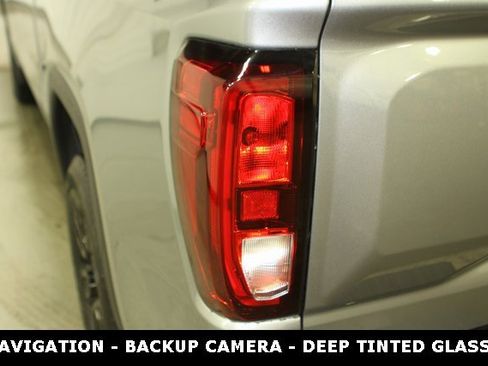 New 2025 GMC Sierra 1500 Elevation image 32