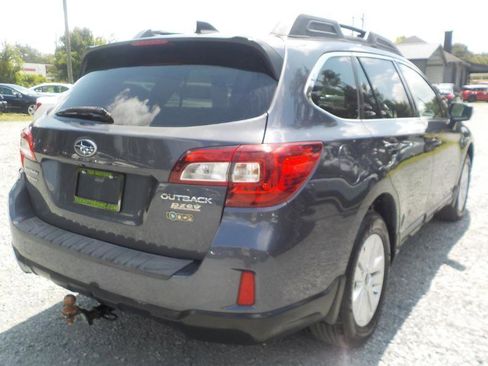Used 2016 Subaru Outback 2.5i Premium AWD/4WD image 5