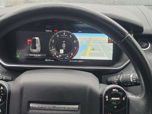 Used 2018 Land Rover Range Rover Sport HSE image 28