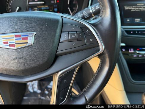 Used 2018 Cadillac XT5 Luxury w/ Driver Awareness Package image 22