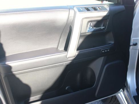 Used 2022 Toyota 4Runner Limited image 13