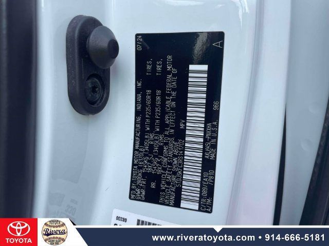 Used 2024 Toyota Sienna XLE w/ XLE Plus Package AWD/4WD image 20