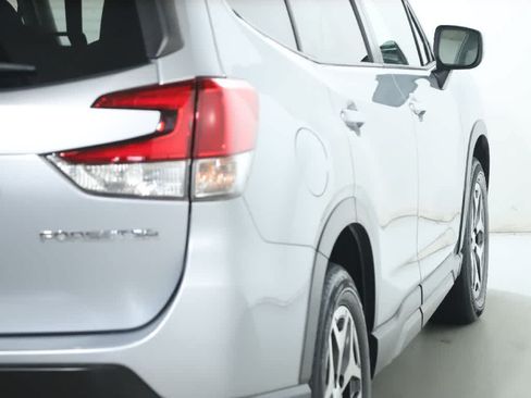 Used 2024 Subaru Forester Premium AWD/4WD image 49