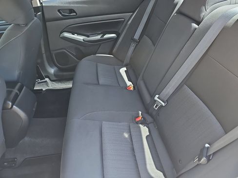 Used 2024 Nissan Altima 2.5 S FWD image 13