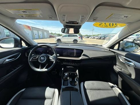 Used 2025 Buick Envision Sport Touring AWD/4WD image 22