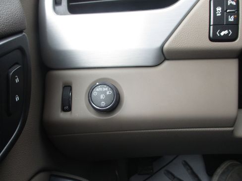 Used 2015 GMC Yukon SLT image 13