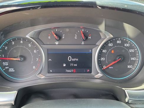Used 2023 Chevrolet Traverse LT FWD image 24