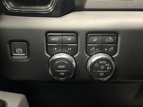 Used 2024 GMC Sierra 1500 AT4 w/ AT4 Premium Package image 34
