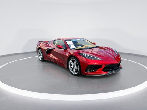 Used 2022 Chevrolet Corvette Stingray Premium Cpe w/ Z51 Performance Package RWD image 2