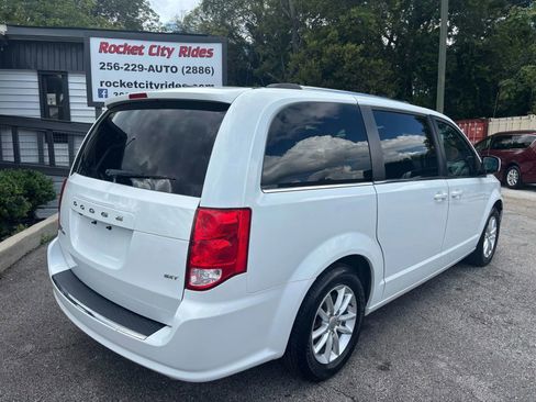 Used 2020 Dodge Grand Caravan SXT image 3
