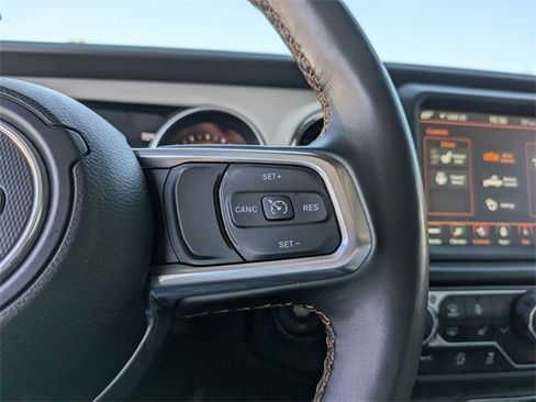 Used 2022 Jeep Gladiator Overland image 26