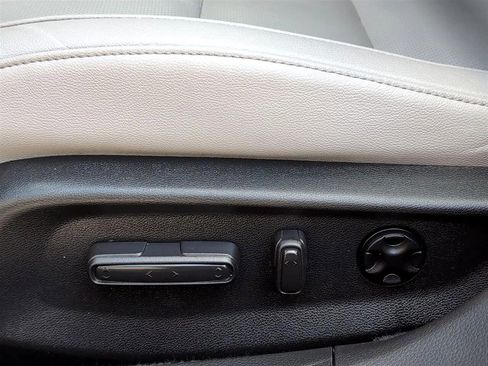 Used 2019 Honda Accord EX-L image 18