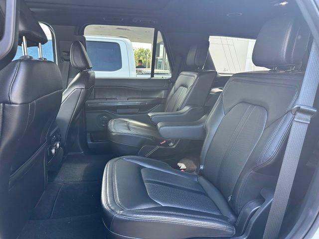 Used 2021 Ford Expedition Limited RWD image 16