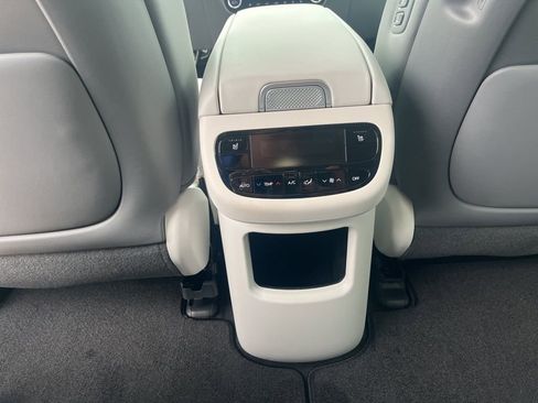 New 2026 Hyundai Ioniq 9 SEL image 24