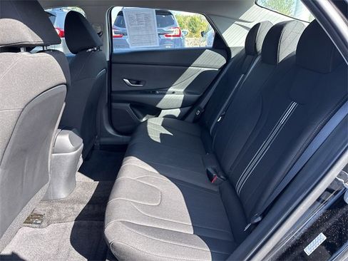 Used 2023 Hyundai Elantra SEL image 26