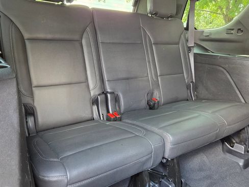 Used 2022 Chevrolet Tahoe LT w/ Luxury Package RWD image 18