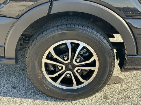 Used 2023 Ford Transit 350 XLT image 15