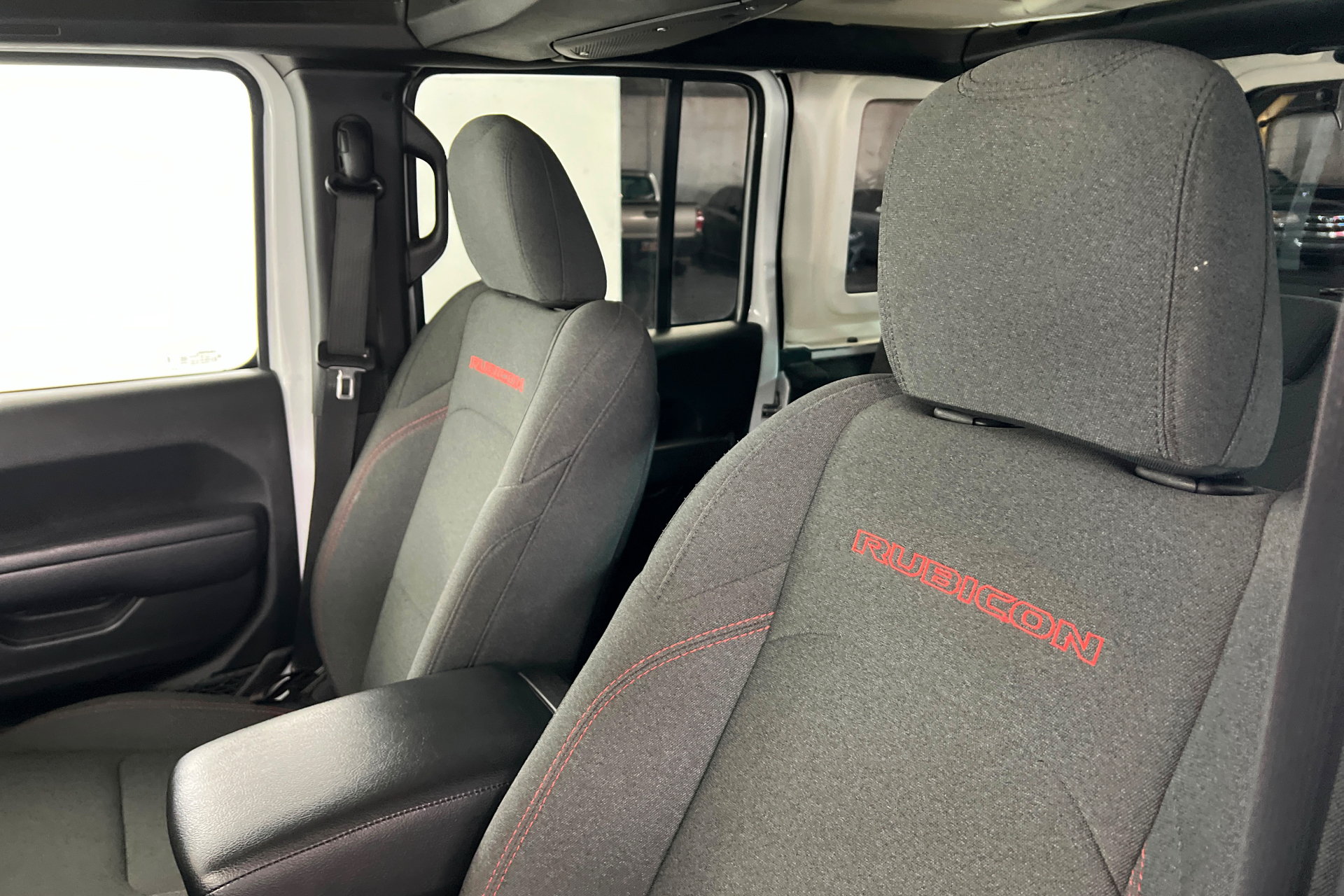 Certified 2025 Jeep Wrangler Unlimited Rubicon AWD/4WD image 16
