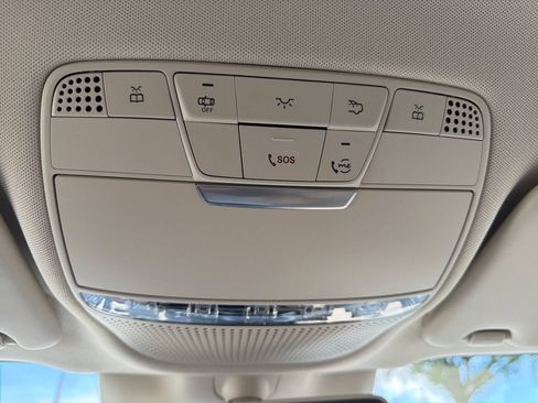 Used 2020 Mercedes-Benz GLC 300 image 35