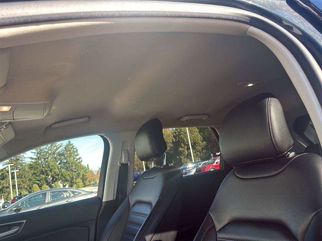 Used 2019 Ford Edge SEL w/ Equipment Group 201A AWD/4WD image 9