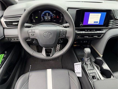New 2026 Toyota Camry Hybrid image 12