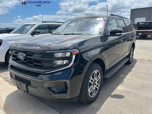Used 2025 Ford Expedition Max Active AWD/4WD image 1
