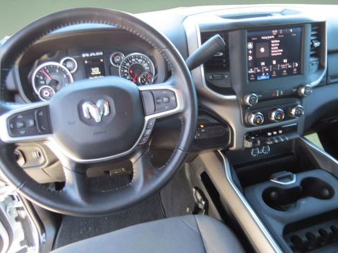 Used 2024 RAM 3500 Big Horn AWD/4WD image 26
